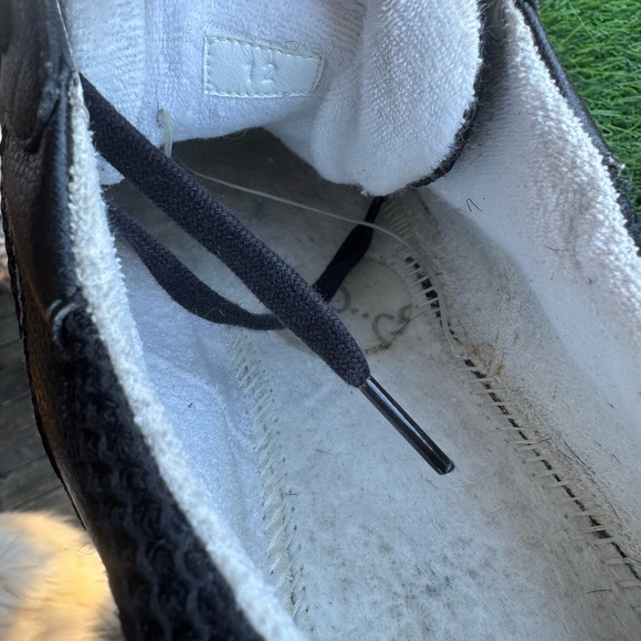 I don't wear them anymore missing insoles and minor scuffs Elevate - Picture 9 of 12